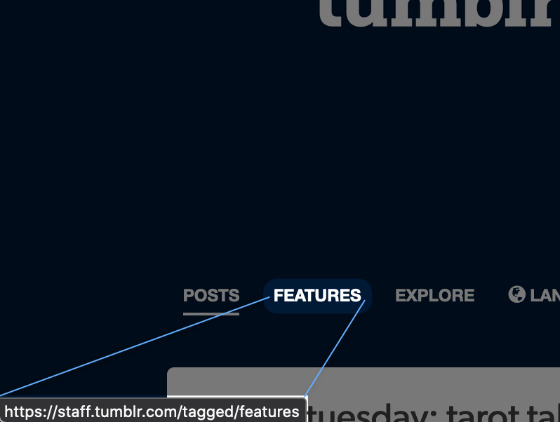 Die Abbildung zeigt die Kopfzeile von staff.tumblr.com. Einer der Links, Features, ist hervorgehoben. Die URL für diesen Link endet mit /tagged/features